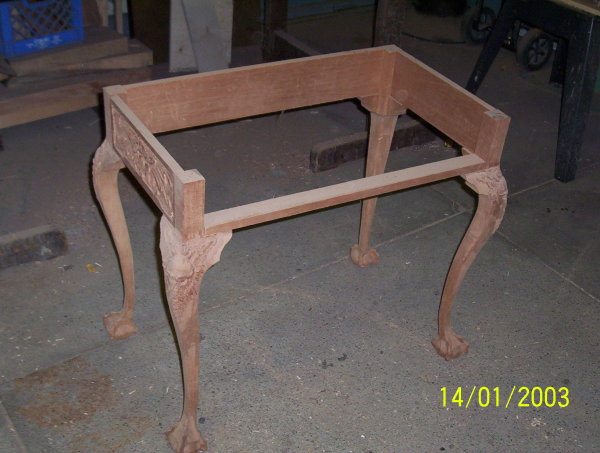 skull_desk.jpeg